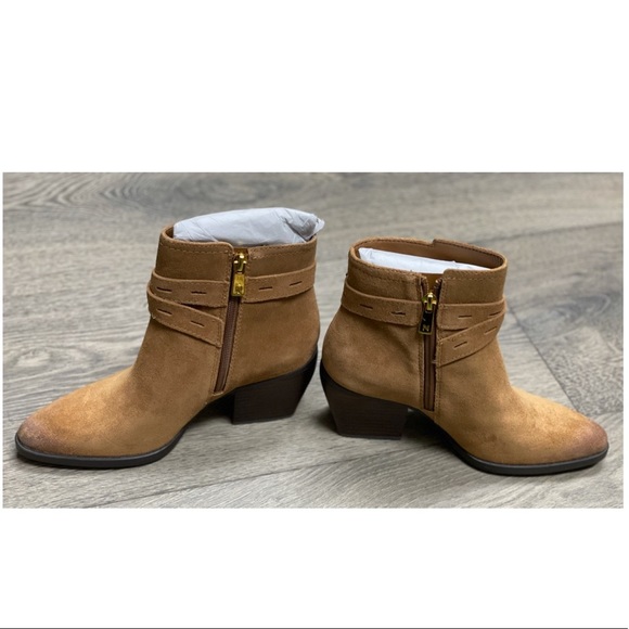 Naturalizer Fenya - Ankle Suede Bootie NWB! - Picture 9 of 14